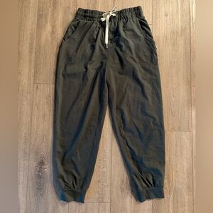 Green Jogger capri sweats